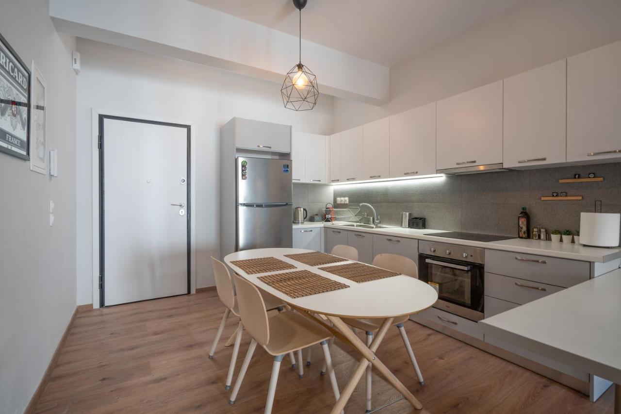 Exclusive Apartment In The Heart Of Athena Bagian luar foto