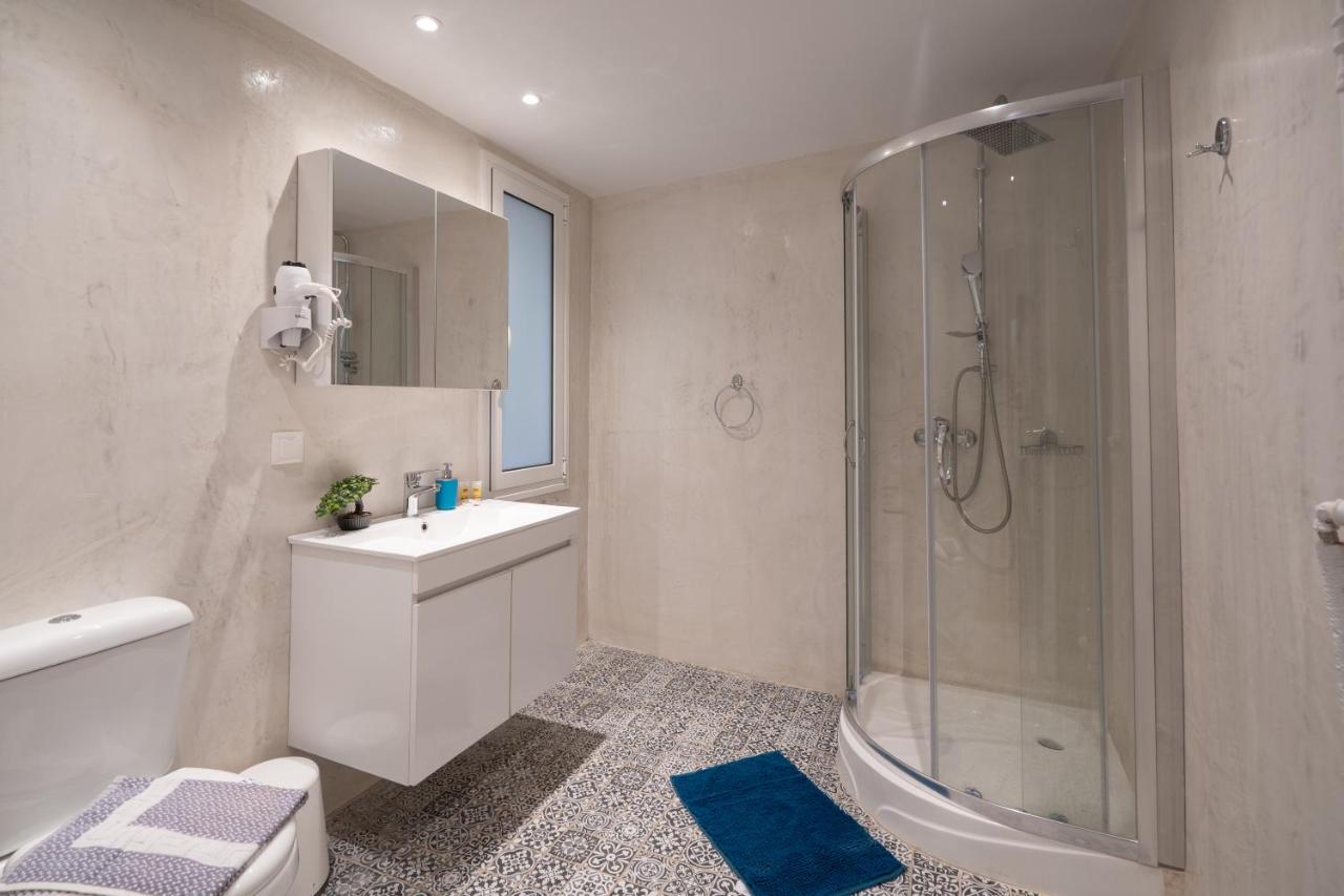 Exclusive Apartment In The Heart Of Athena Bagian luar foto