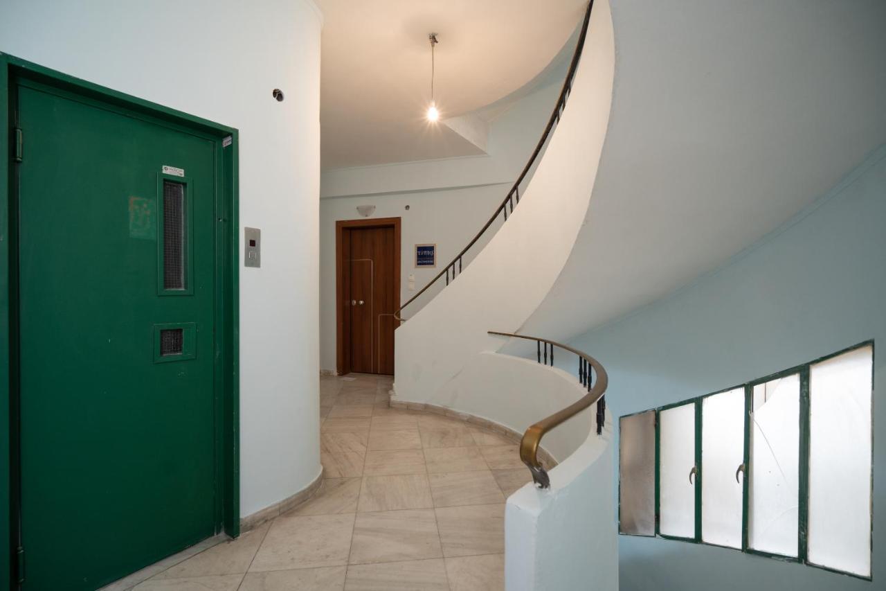 Exclusive Apartment In The Heart Of Athena Bagian luar foto